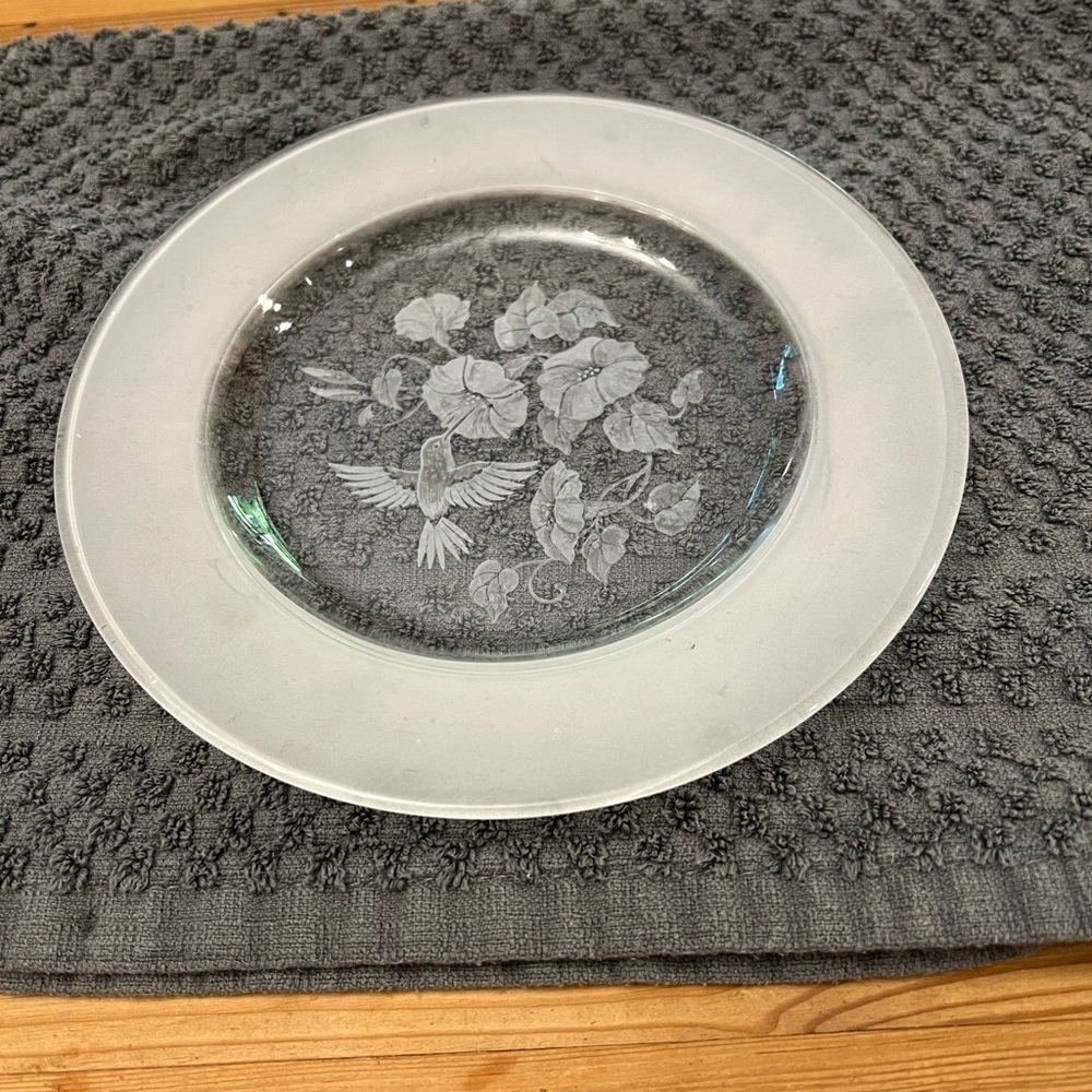 Avon Vintage Hummingbird Crystal 7 1/2 Inch Plate